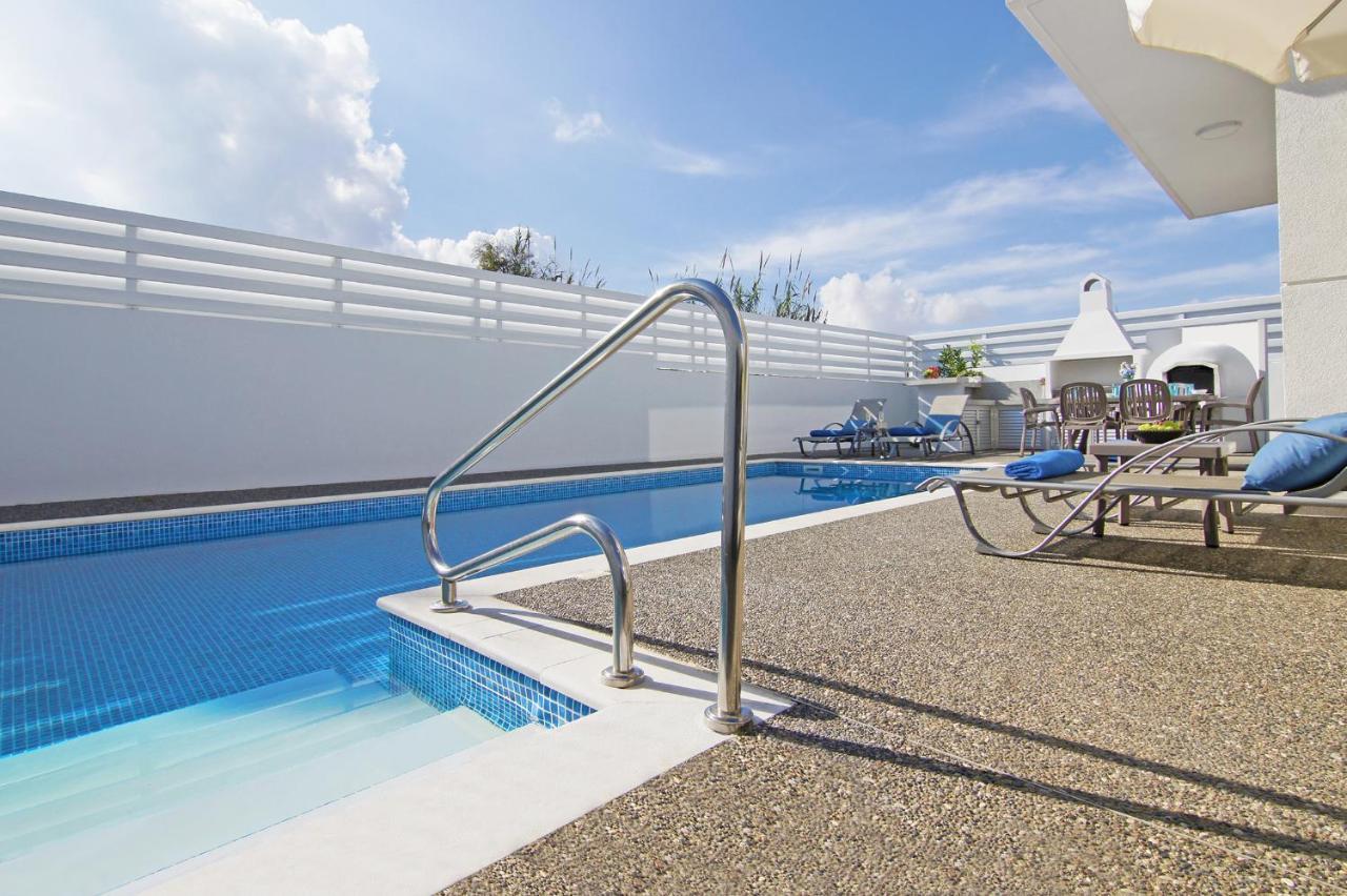 Villa Thea Athena Protaras Exteriör bild