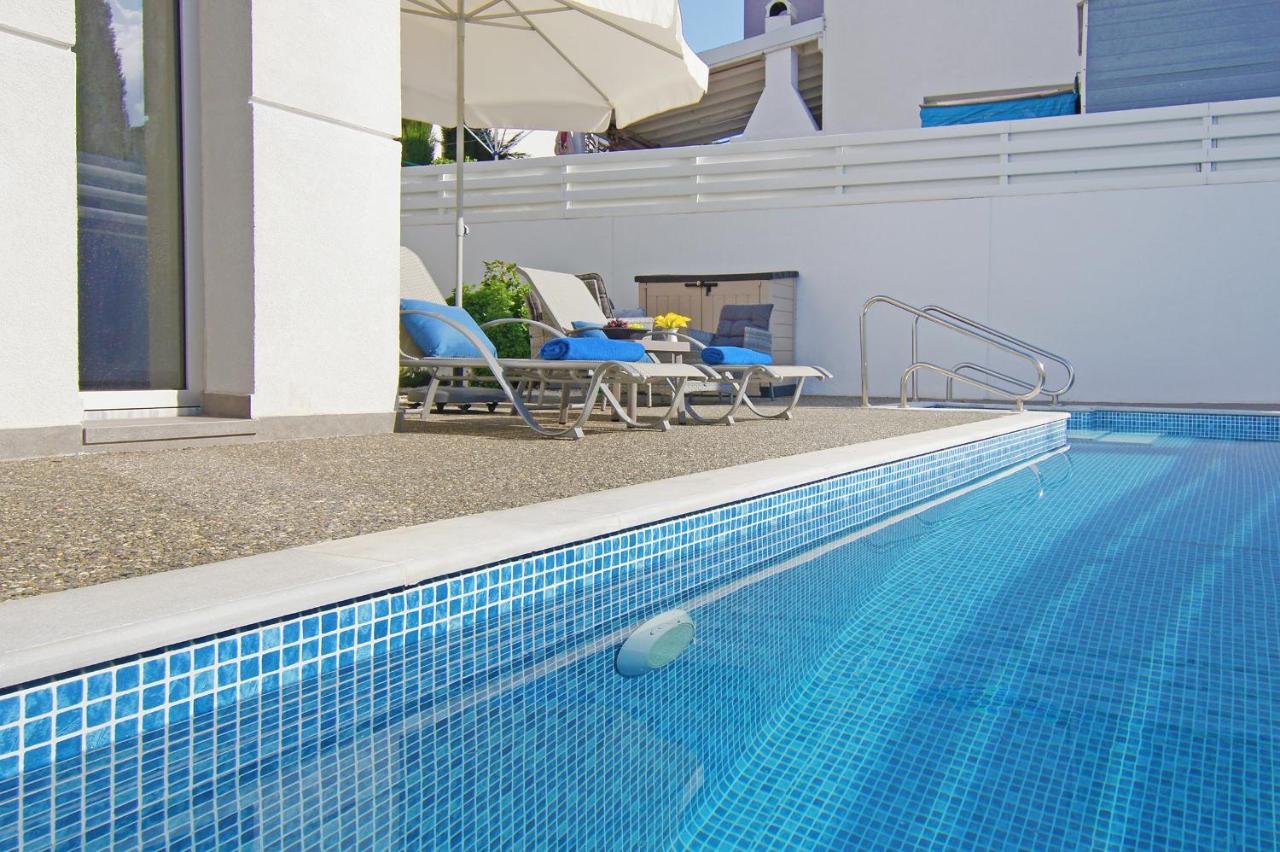 Villa Thea Athena Protaras Exteriör bild